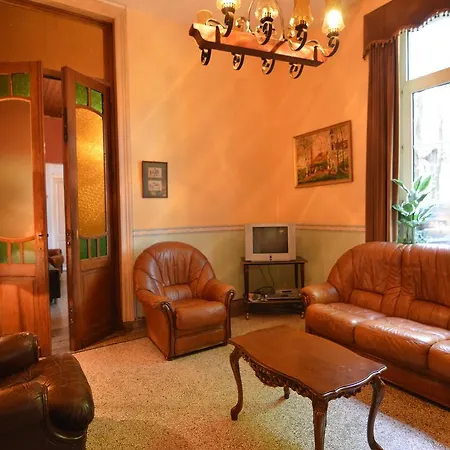 Plain House Is Very Suitable For Groups Holiday home *